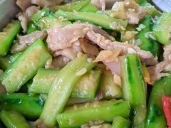 猪颈肉炒丝瓜-润记农家菜