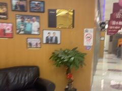 -雅悦齿科(顾村公园店)