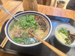 -云阿蛮云南生烫牛肉米线(奉贤路店)