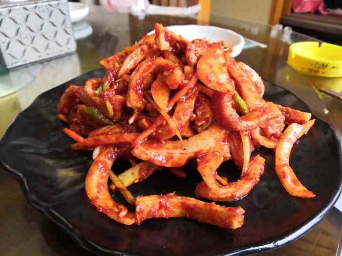 锅包肉红烧明太鱼牛尾汤这仨菜在珲春真是没谁了各方面都给力请客吃饭
