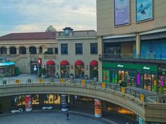 -岳辰齿科(浦东长泰店)