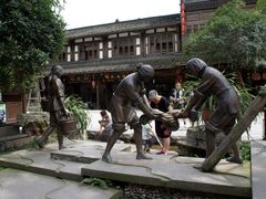 铜像-崇州市街子古镇