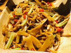 -唐伯虎新派湘菜馆(石夏时代广场店)