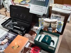-新华文创·光的空间