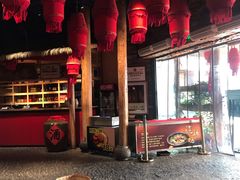 -老滇山寨•云南特色菜•地方菜•民族风情歌舞表演(金碧店)