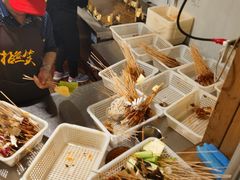 自助取餐区-拈签一笑黄牛肉辣卤串串