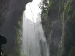 -龙水峡地缝景区