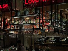 -FOUR PLAY BAR