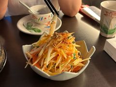 -大头虾越式风味餐厅(光明广场店)