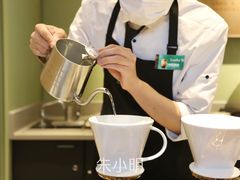 -星巴克臻选(上海中环广场2F店)