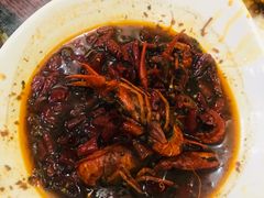 -扒虾小妹儿麻辣海鲜(宏图街店)