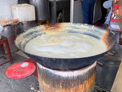 -云南大锅豆浆店