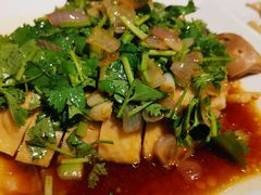 葱油淋靓鸡-周锦记广式餐厅