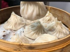 -莱莱小笼·乔艾
