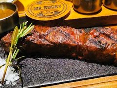 果木烤安格斯谷饲牛排-MR.ROCKY洛奇先生RESTAURANT&BAR(宝安壹方城店)
