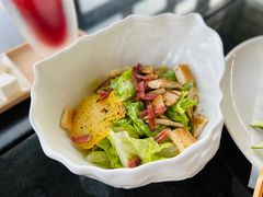 -亚龙湾喜来登·美景台大堂吧