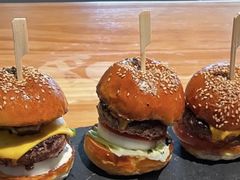 -三勾JJJ Burger&Coffee(梅溪湖店)