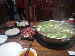 -乡土黄·鲜牛肉火锅·小龙虾(兴业街店)