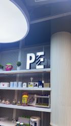 -PE SALON 