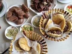 -闫家驴肉老店(华电一校店)