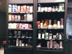 零售区-星巴克臻选(南京金茂览秀城店)