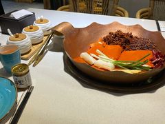 -墨居上隐·院子里火锅(峨眉店)