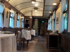 靠窗位-上海老站(徐家汇店)