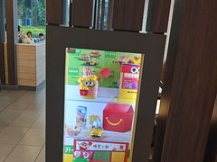 -麦当劳(常山服务区得来速店)