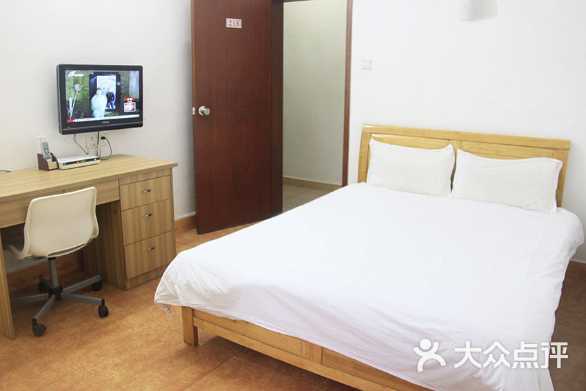 华南理工大学教三招待所经济大床房图片 - 第1张