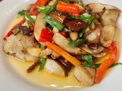 腊肉炒牛肝菌-翕庐小苑