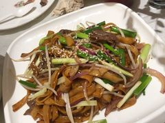 避风塘干炒牛河-十二粤味·顺德菜·烧鹅点心(五四广场店)