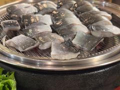 -围炉肉舍•炭烤活鳗•丹东海鲜烤肉(步行街店)