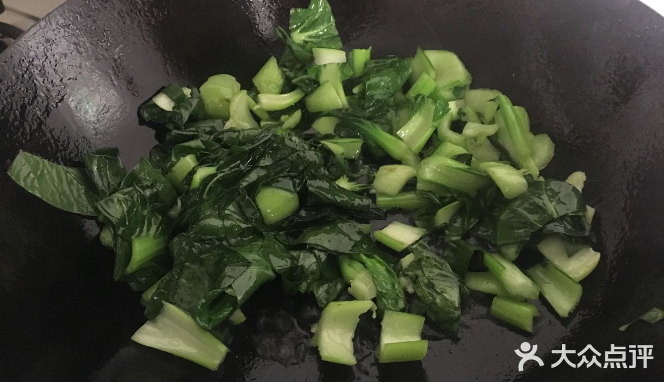 午餐首选好吃美味的青菜面疙瘩