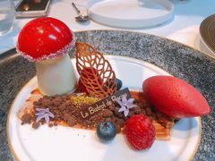 法式蛋白柠檬派配酸奶冰霜-Le Bistrot de Racine