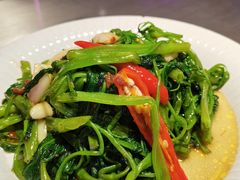 飞天酱炒通菜-新越盏·东南亚料理(捷登都会店)