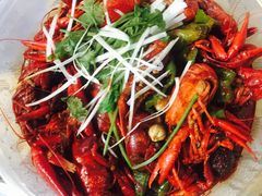 -虾弄弄海派小龙虾·牛羊蝎子火锅