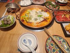 -洱火云南酸菜牛肉火锅(石景山当代商城店)