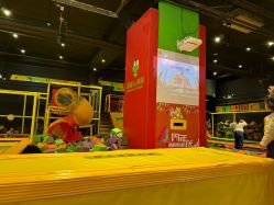 -蹦蹦跳跳(新奥购物中心店)