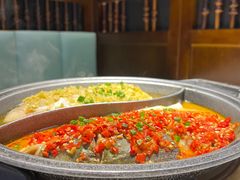 -阿瓦山寨·湘菜现炒·剁椒鱼头王(咸阳总店)