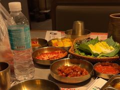 -草家酱蟹炭火烤肉店(珲春南路一店)