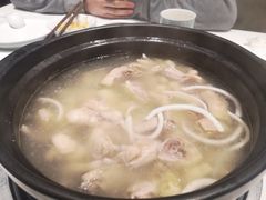 -东椰·海南椰子鸡火锅(朝阳门店)