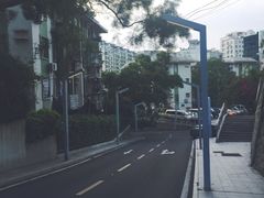 -彳亍咖啡·这里(水湾路店)