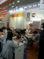 破破，但是超级人气的店店-娃娃美甲wawa nail salon
