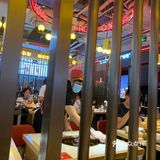 作为二十四孝男友的我，怎么可以不陪女友吃牛蛙呢这不