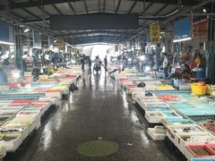 -霞涌市场海鲜摆卖区