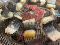 -围炉肉舍•炭烤活鳗•丹东海鲜烤肉(步行街店)