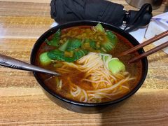 酸辣米线-杭州小笼包(地质大学店)