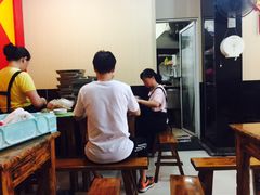 大堂-潘国仙耳光馄饨(黄家阙路店)