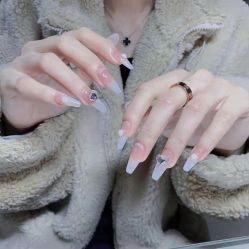-董小姐日式美甲美睫·皮肤管理