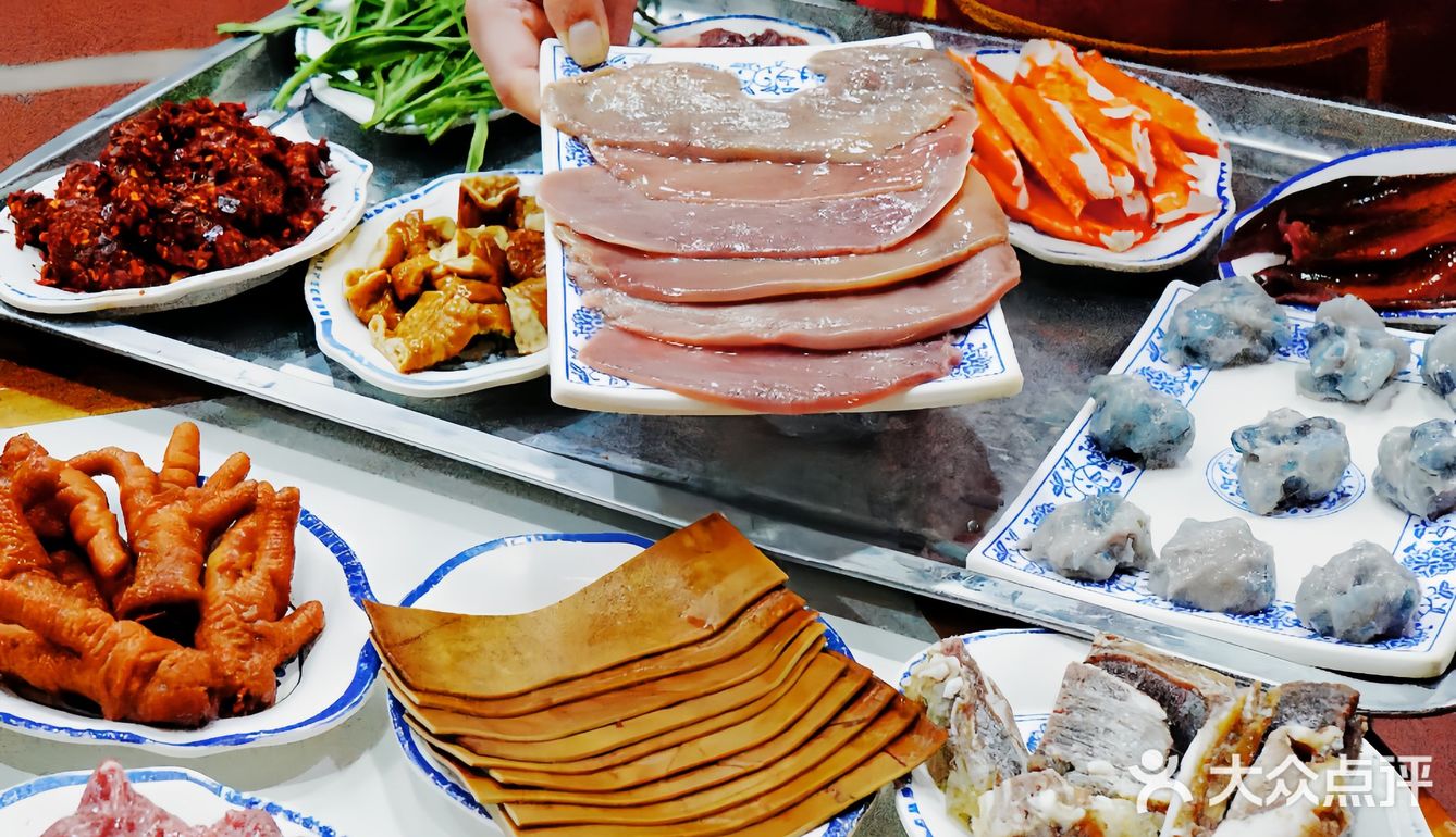 重庆旅行之火锅店里搓麻将！！